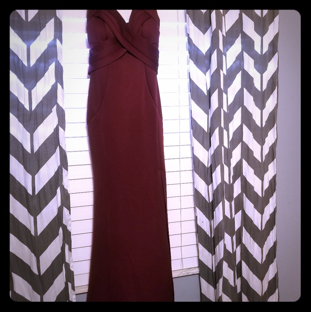 Criss Cross Juniors Dress